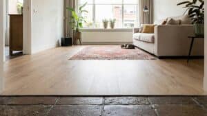 PVC vloer over plavuizen